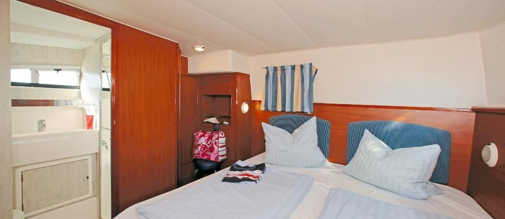 Budget Apartments At Rechlin Harbor By Kuhnle - Tours, Рехлин — фото 1
