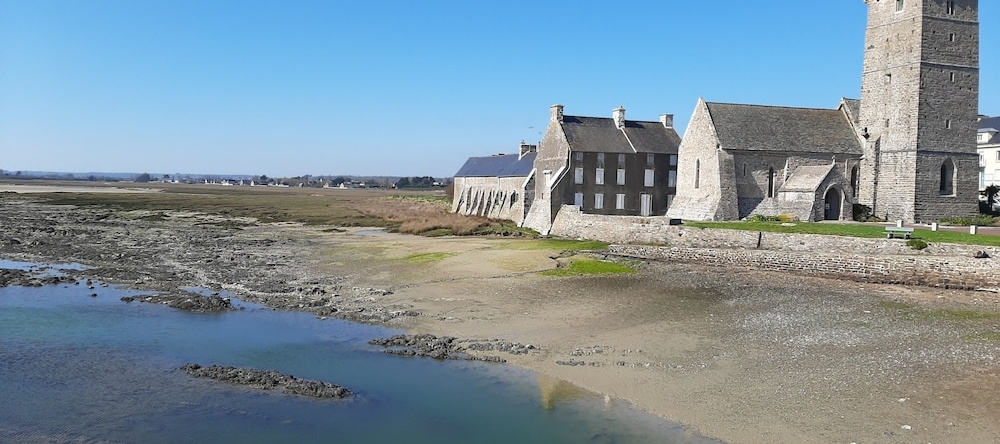 Vvf Cotentin Îles Anglo-Normandes, Port Bail, Port-Bail-Sur-Mer — фото 1