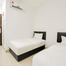 Rich Hotel by OYO Rooms, Ayer Hitam — photo 5