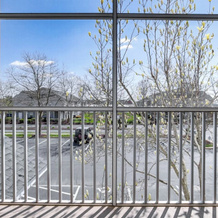 Community Pool & Private Balcony: Chic Lewes Gem, Беллтаун — фото 5