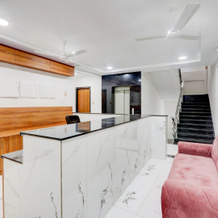 Deluxe With Twin Bed Vishnu Grand Premium Rooms, 瓦朗加尔 — 照片 2