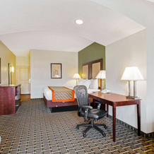 La Quinta Inn & Suites By Wyndham Lancaster, Смоктаун — фото 3