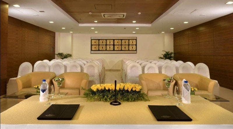 Majestic Court Sarovar Portico - A Sarovar Hotel, 新孟买 — 照片 1