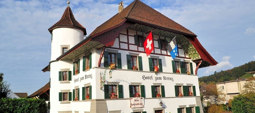 Hotel zum Kreuz, 苏尔 — 照片 1