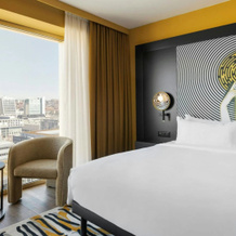 Renaissance Zürich Tower Hotel, 苏黎世 — 照片 2