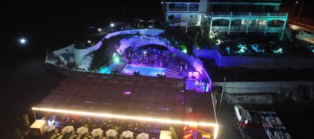 Hotel Restaurant Falucho Paradise Beach, 圣克鲁斯 — 照片 1