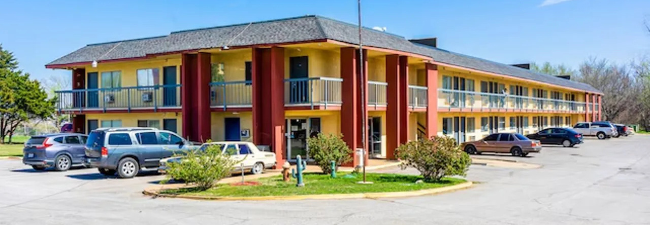 Castle Inn & Suites By Oyo Chickasha, Чикаша — фото 1