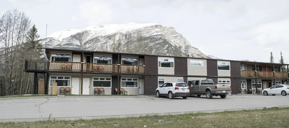 Yamnuska Suites, 死人平地 — 照片 1