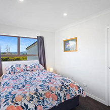 Coastal Breeze - Waihi Holiday Home, Athenree — photo 4