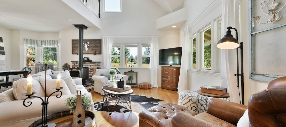 9412 Mervin Ave Home 4 Bedrooms 2.5 Bathrooms Home, Kenwood — photo 1