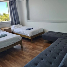 1 Double 2 Single 2 Sofa Beds Suite 4, Нью-Линн — фото 4