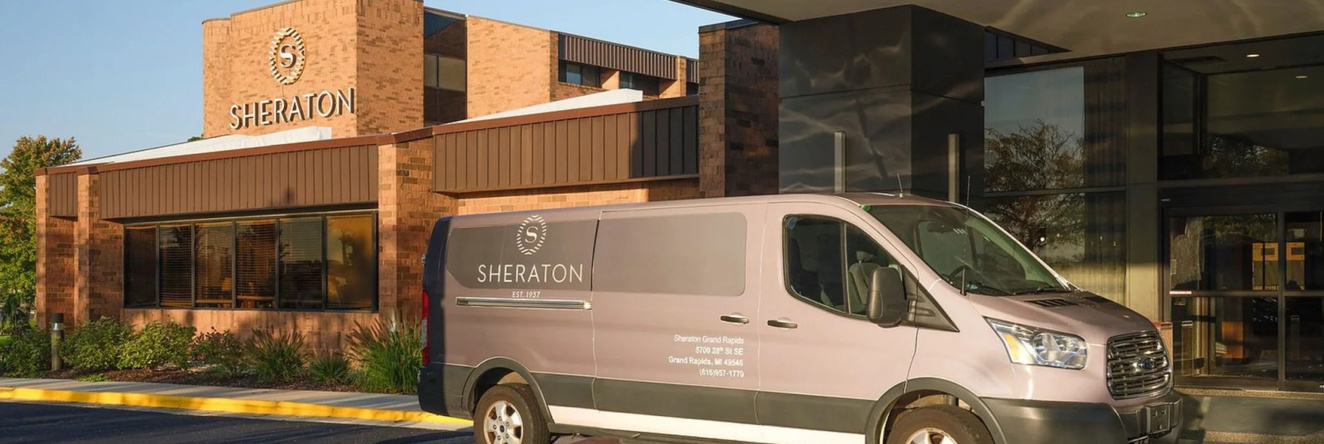 Sheraton Grand Rapids Airport Hotel, 大急流城 — 照片 1