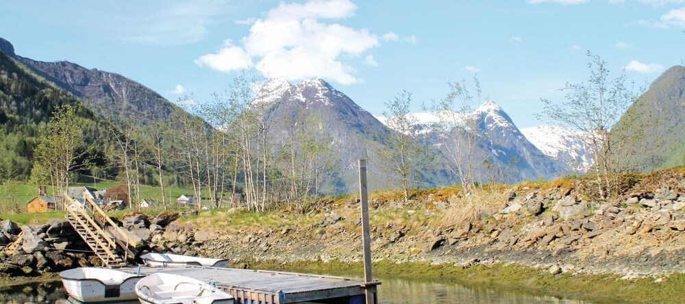 Awesome Home In Fjærland With 3 Bedrooms, Согндал — фото 1