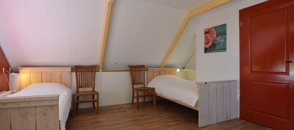 Beautiful Holiday Home in Dwingeloo With Garden, Dwingeloo — photo 1