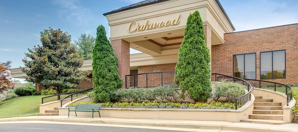 Oakwood Falls Church, Falls Church — photo 1