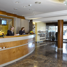 Hotel Ciudad de Castelldefels, 卡斯特尔德费尔斯 — 照片 2
