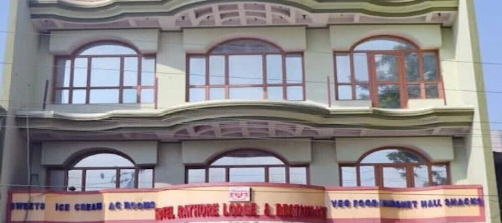 Hotel Rathore Lodg & Reastaurent, Лахау — фото 1