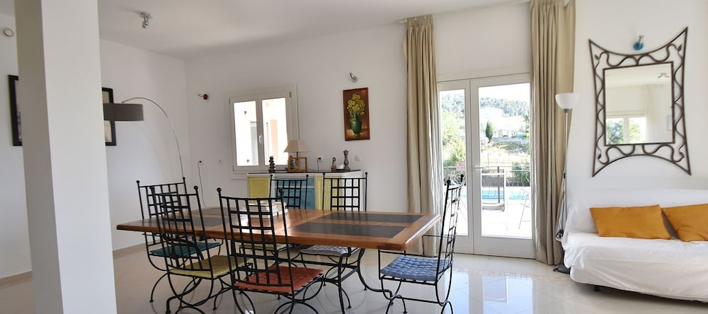 Beautiful Villa With Private Swimming Pool in Beaufort, 锡兰 — 照片 1