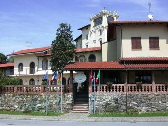 Hotel Ristorante Taverna Verde, 皮韦罗内 — 照片 1