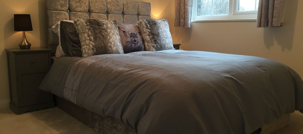 Exclusive Weybridge Home, Уэйбридж — фото 1