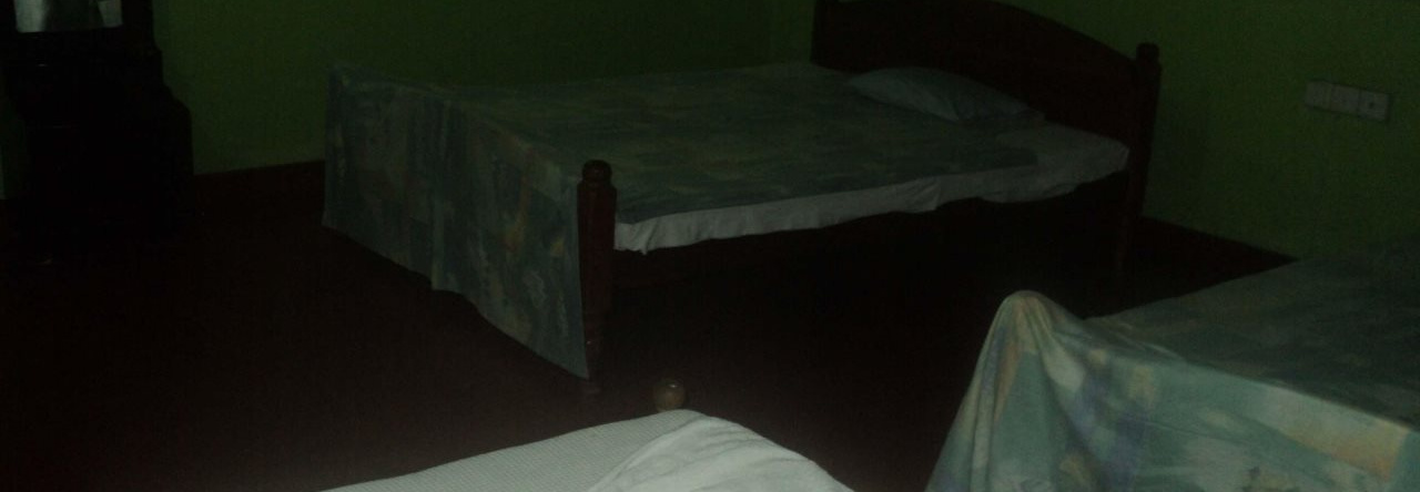 Puleys Balmoral Hotel and Rest House, 瓦武尼亚 — 照片 1