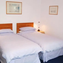 New Hall Guesthouse, 兰沃蒂德韦尔斯 — 照片 2