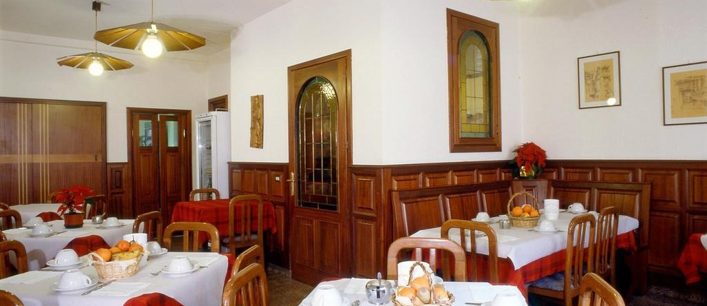 Hotel Florian, 努斯 — 照片 1