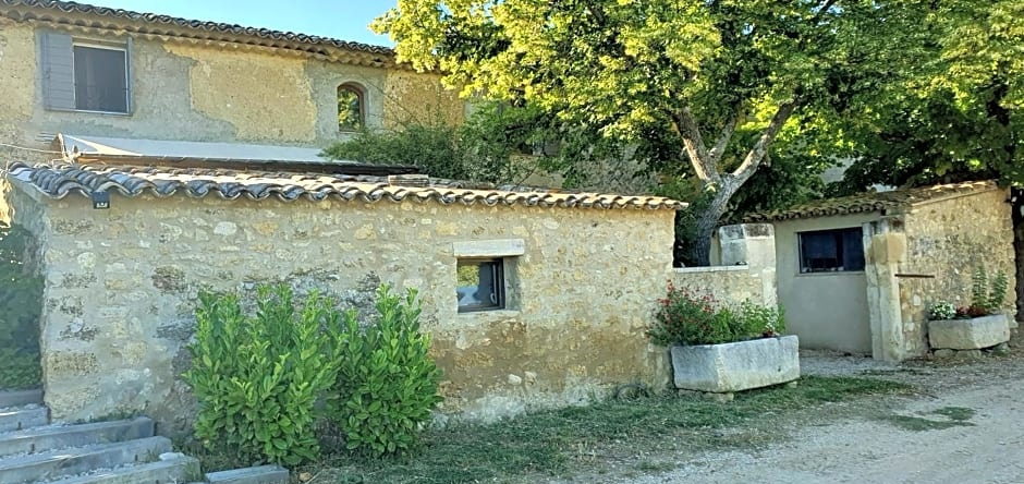 Bastide Bellugue Maison D'hotes Reseau Bienvenue A La Ferme A 3 Minutes De Lourmarin, Кадене — фото 1