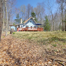 Walk to Beach: Pocono Lake Cabin w/ Pool Access!, 波科诺湖 — 照片 3