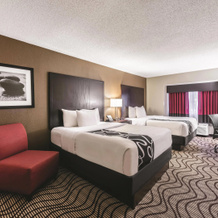 La Quinta Inn & Suites by Wyndham Collinsville - St. Louis, Collinsville — photo 5