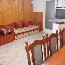 A Whole Holiday House With a Garden in Fonyód for 2-10 Persons, 福纽德 — 照片 3