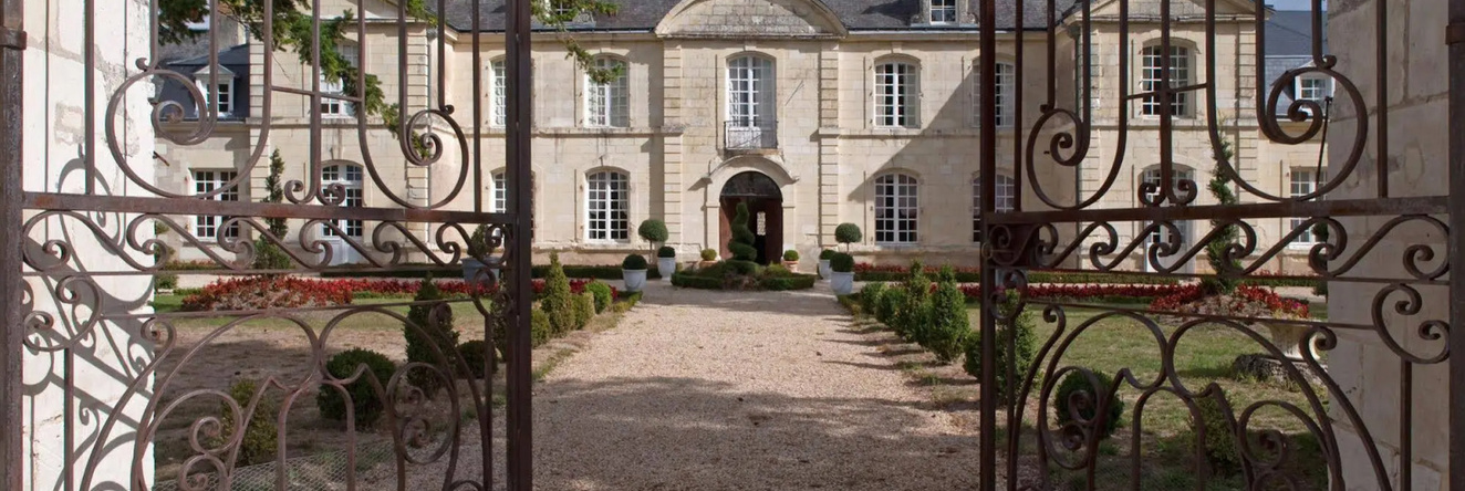 Chateau de La Platerye, 雷斯蒂涅 — 照片 1