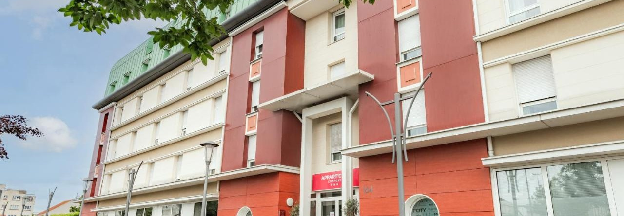 Air Hotel Paris Le Bourget, 勒布朗梅尼勒 — 照片 1