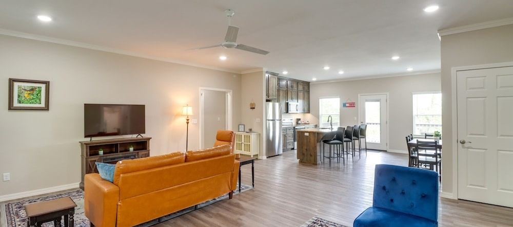 Quaint Harrison Home 2 Mi to Downtown!, 加里森 — 照片 1