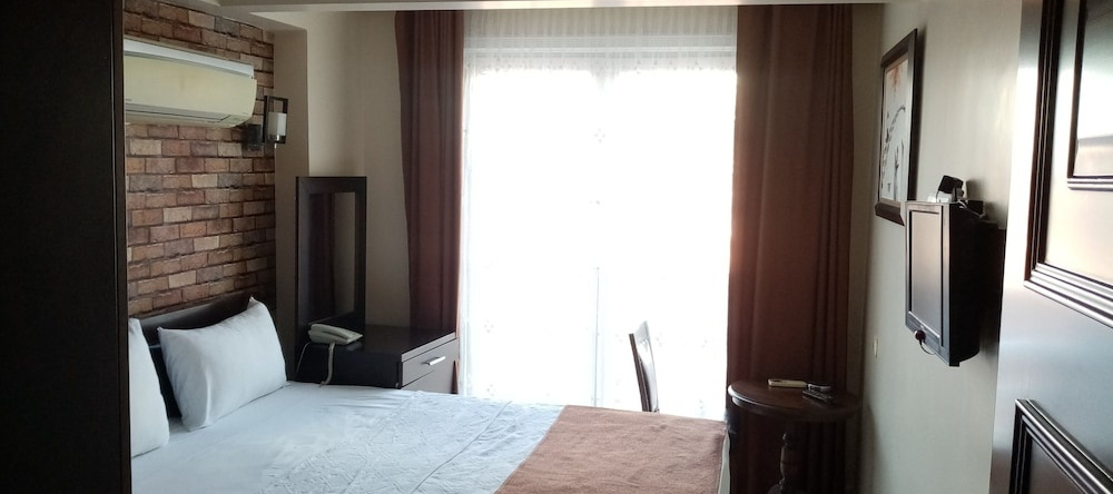 Selis Hotel, Силиври — фото 1