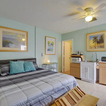 Convenient Sarasota Studio w/ Lush Backyard!, 惠特菲尔德庄园 — 照片 5