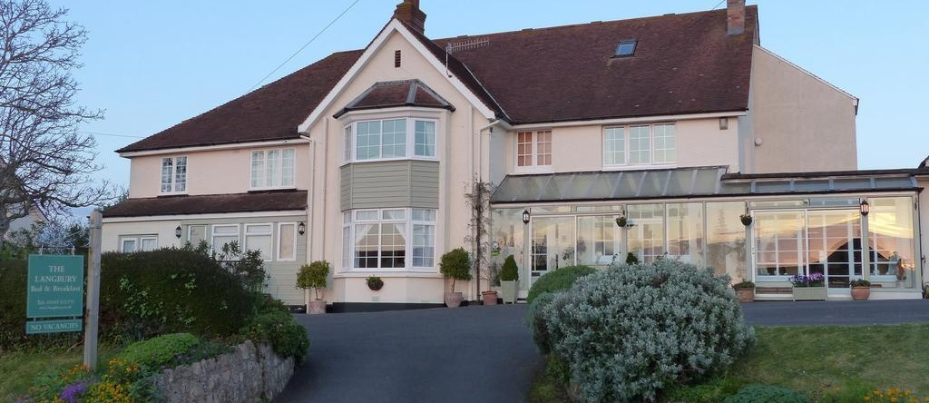 Camelot House - B&B, Minehead — photo 1