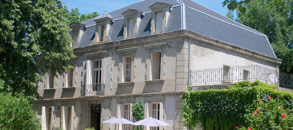 Château de Dournès - Chambres d'hotes, 布朗 — 照片 1