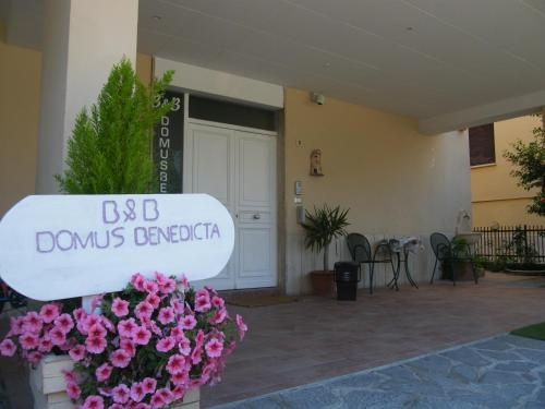 B&B Domus Benedicta, Санта Мария дель Анжели — фото 1
