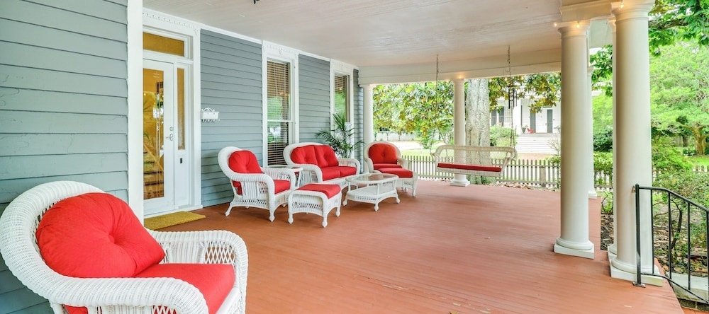 Walk to Waterfront: Downtown Elizabeth City Home!, 伊丽莎白城 — 照片 1