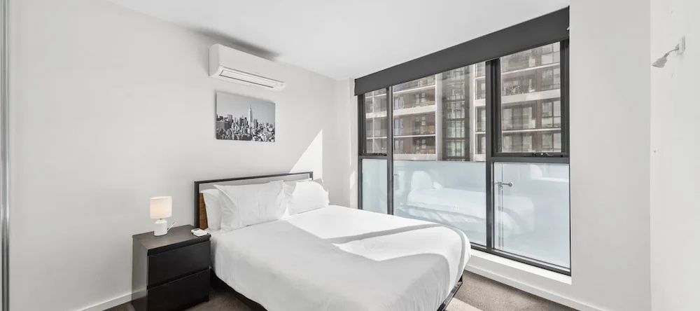Bright 2-bed Apartment With Scenic Balcony, Gungahlin — photo 1