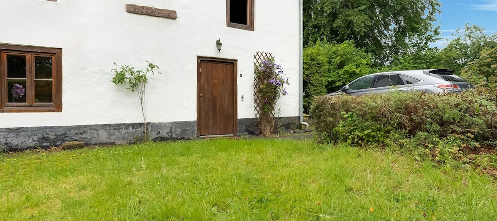 Detached Holiday Home with Sauna & Open Fire near Houffalize, 乌法利兹 — 照片 1