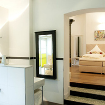 Nachtquartier Burg Flamersheim, 奥伊斯基兴 — 照片 2