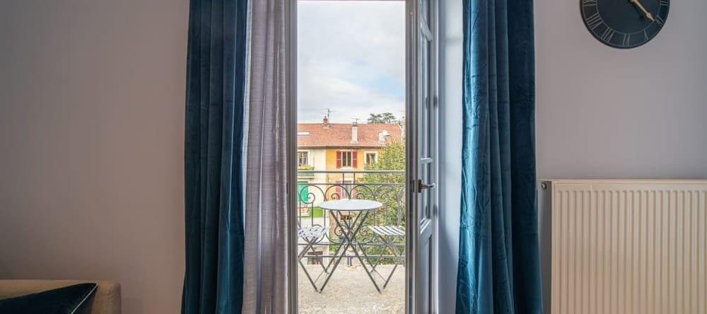 Private Apartment Delavigne - Villa Rops, 艾克斯莱班 — 照片 1
