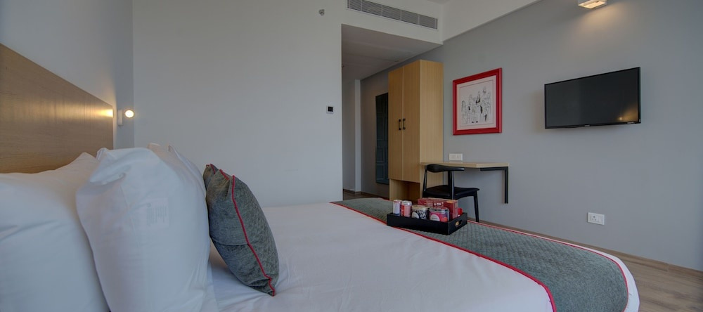 OYO Townhouse 070 Maula Ali Rd Knowledge Park III, 大诺伊达 — 照片 1
