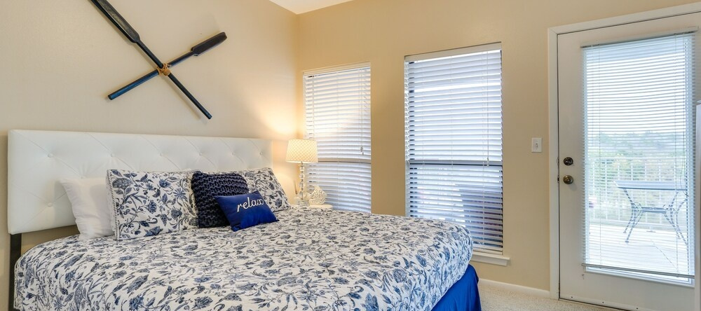Pet-Friendly Pottsboro Townhome W/ Lake Access!, Шерман — фото 1