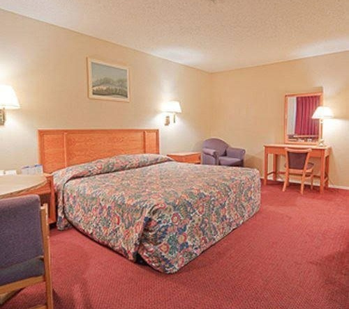 Kingsley Inn Suites, Гарленд — фото 1