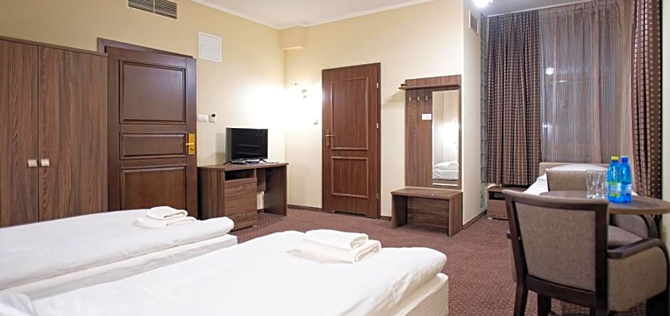 Hotel Lord Krosno, Кросно — фото 1
