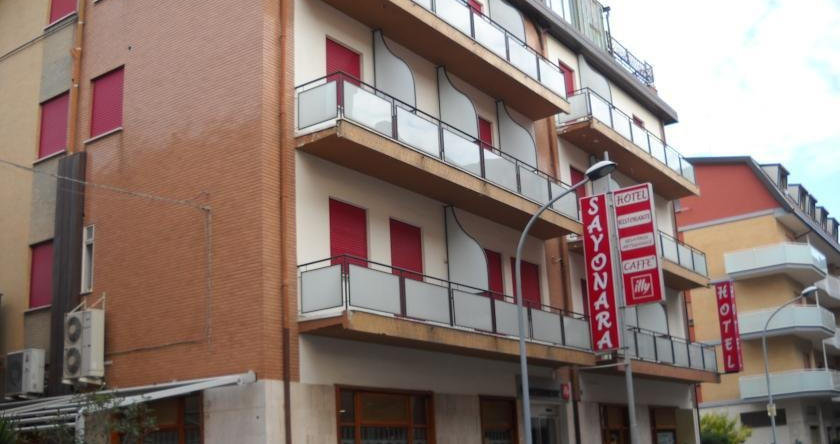 Hotel Ristornate Sayonara, 伊塞尔尼亚 — 照片 1