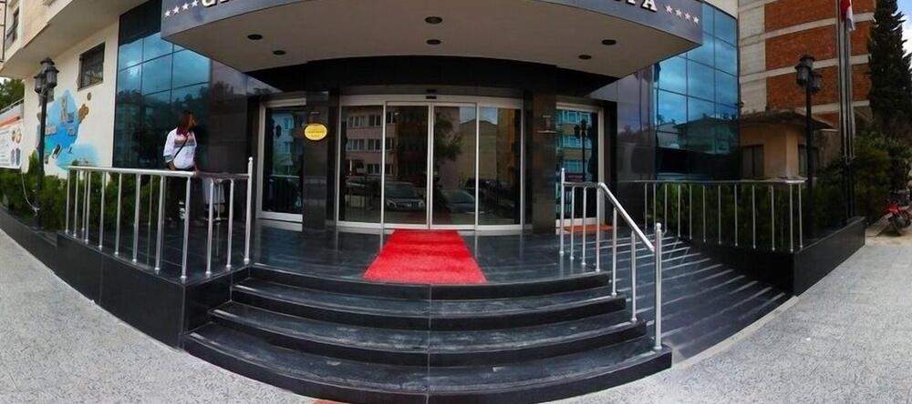 Grand Ozeren Otel & Spa, Burdur — photo 1